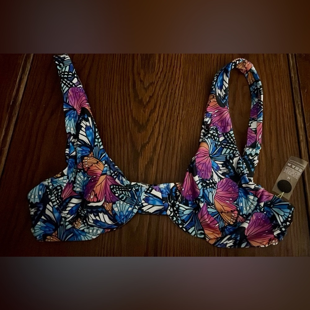 Moana Bikini NWT size Medium